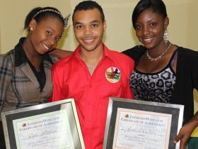 Jamaicansmusic.com donates performing arts scholarships