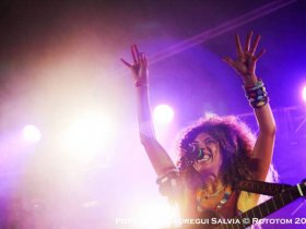        Talking with rising stars: Flavia Coelho